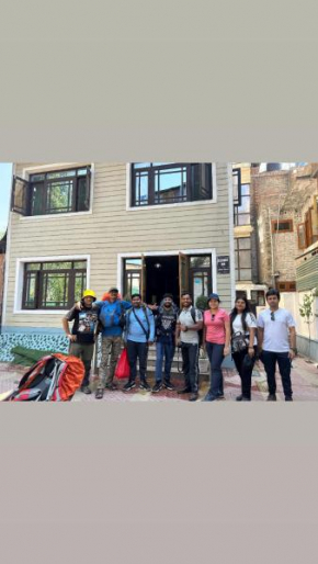 Hotel Kashmir Inn